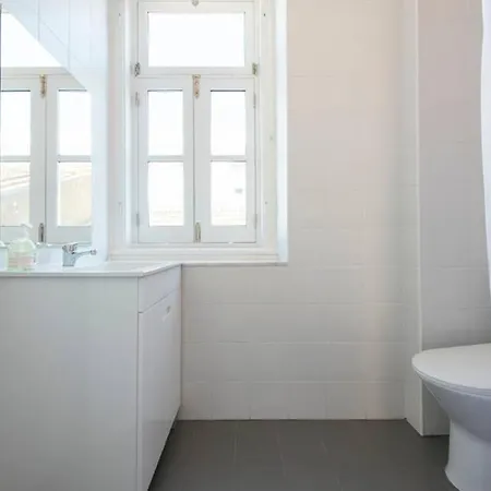 Traditional Tete's Studio On A Typical Neighborhood Appartement Lisboa