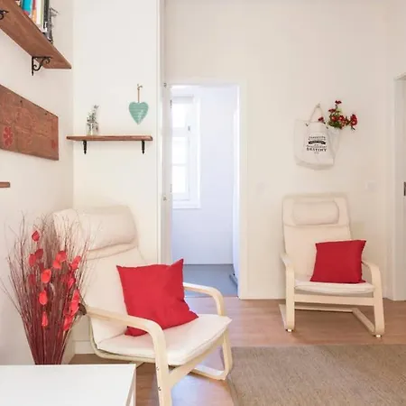 Апартаменты Traditional Tete's Studio On A Typical Neighborhood *