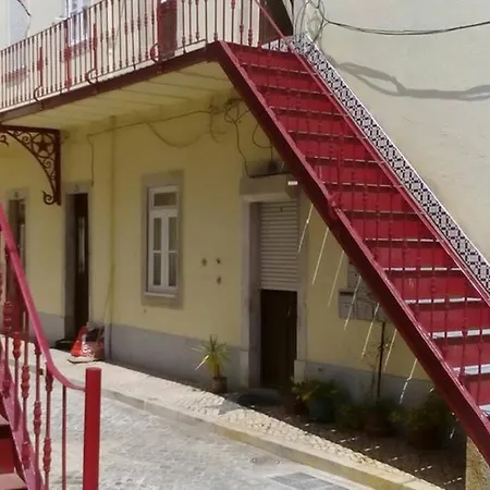 Appartement Traditional Tete's Studio On A Typical Neighborhood